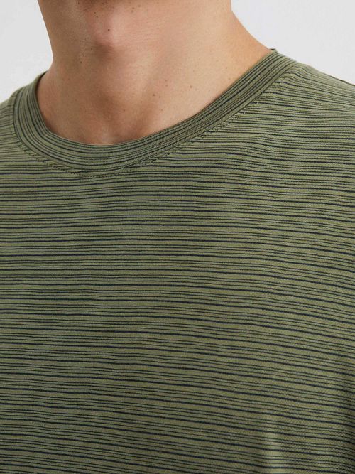 Marc O'Polo T-shirt Slub Strepen Donkergroen Model / Detail