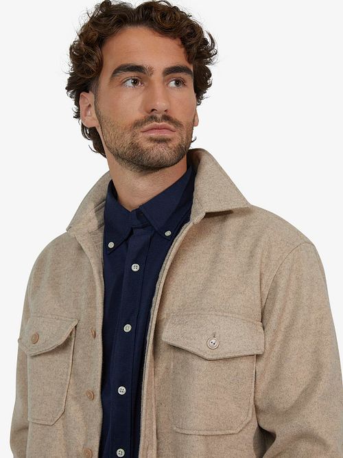 McGregor Overshirt Beige Model / Detail