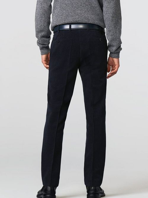 Meyer Trousers Roma Wool Corduroy Navy Model / Achterkant