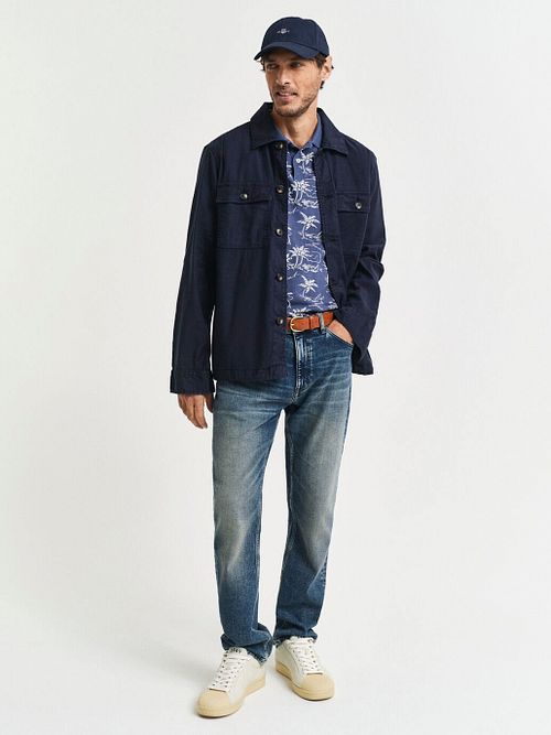 GANT Pikétröja Palmtryck Dusty Navy Model / Voorkant