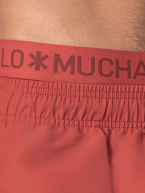 Muchachomalo Solid Badehose Rot Model / Detail