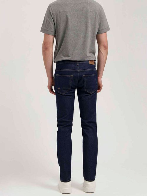 MUD Jeans Dunn Dark Blauw Model / Achterkant