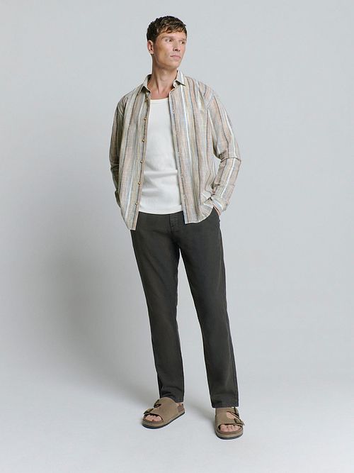 Camisa No Excess a rayas beige Model / Voorkant