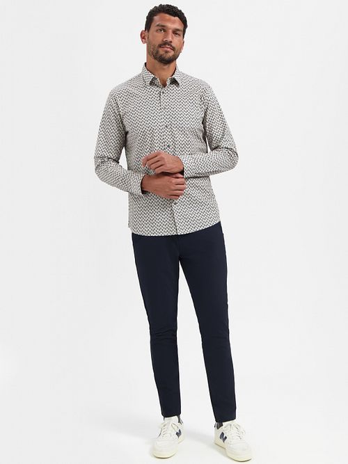 No Excess Skjorte Med Flerfarget Trykk Model / Voorkant