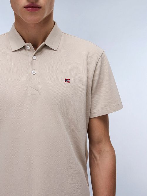Napapijri Ealis Polo Beige Model / Detail