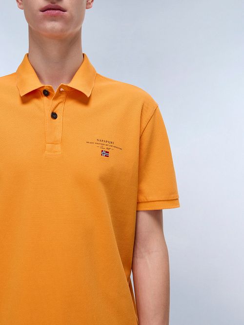 Napapijri Polo Elbas Orange Model / Detail
