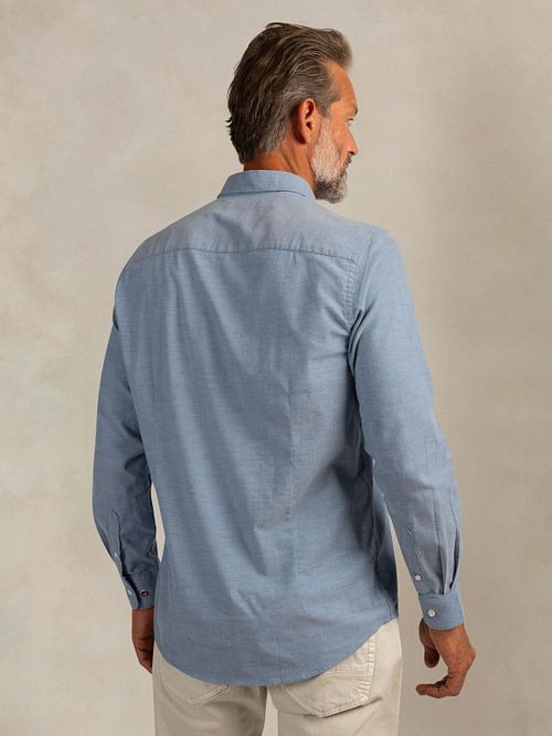 Koszula NZA Barn Twill z kołnierzykiem button-down w kolorze niebieskim Model / Achterkant