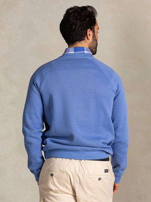 NZA Sweater French Rib Logo Blau Model / Achterkant