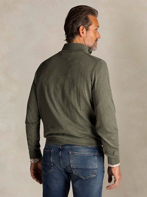Sweter NZA Akar Melange Army z krótkim zamkiem w kolorze zielonym Model / Achterkant