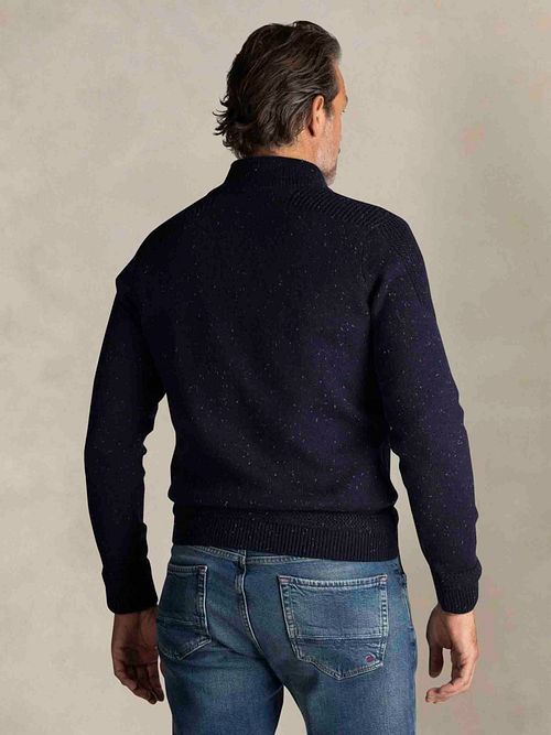 NZA Pullover Mocker Conor Melange Icon Navy Model / Achterkant