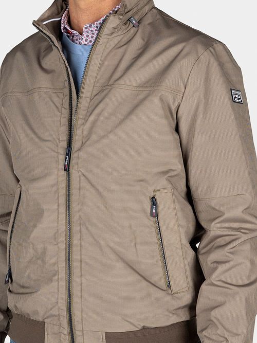 Veste NZA Sage Structure Dessert Sand Model / Detail