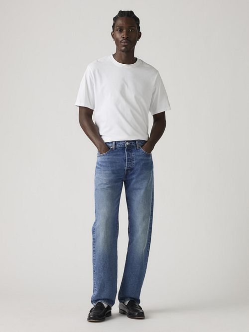 Jeansy Levi's 501 regular fit w kolorze niebieskim Model / Voorkant