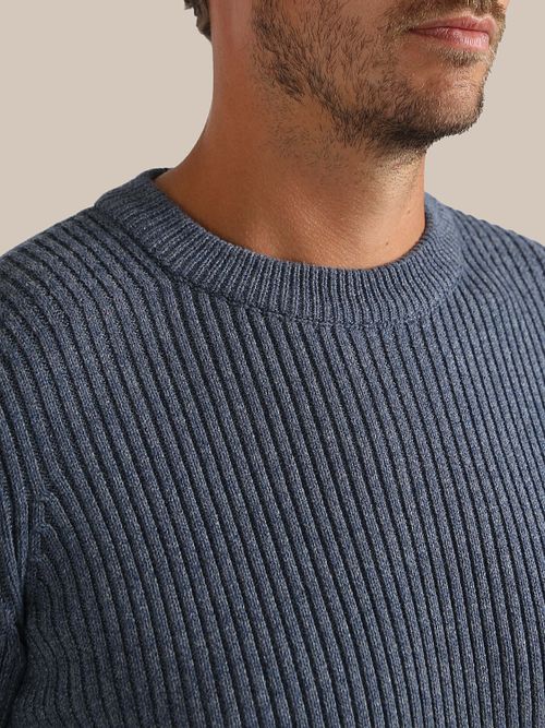 Sweter Suitable Mou Melange w kolorze niebieskim Model / Detail