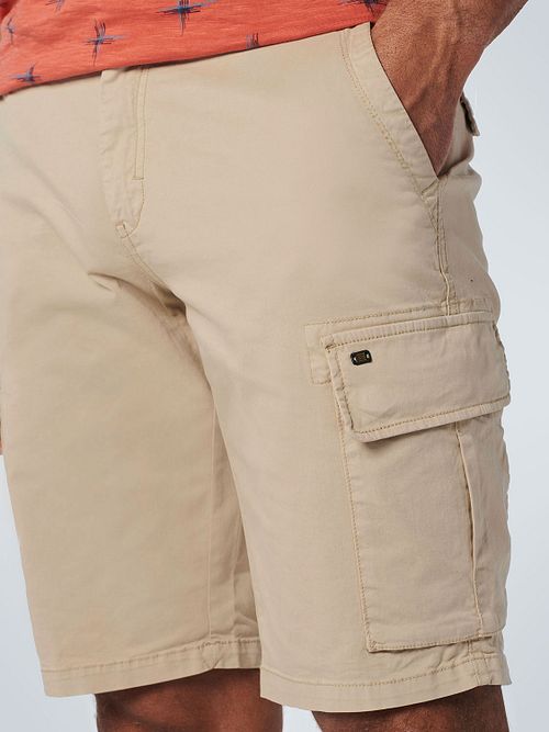 No Excess Cargo Shorts Beige Model / Detail