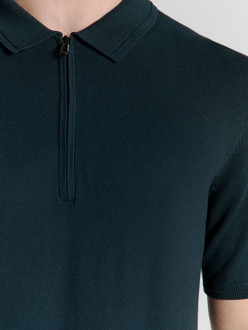 No Excess Half Zip Poloshirt Marine Model / Detail