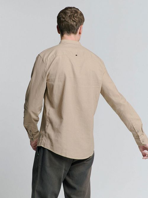 No Excess Overhemd Linnen Blend Beige Model / Achterkant