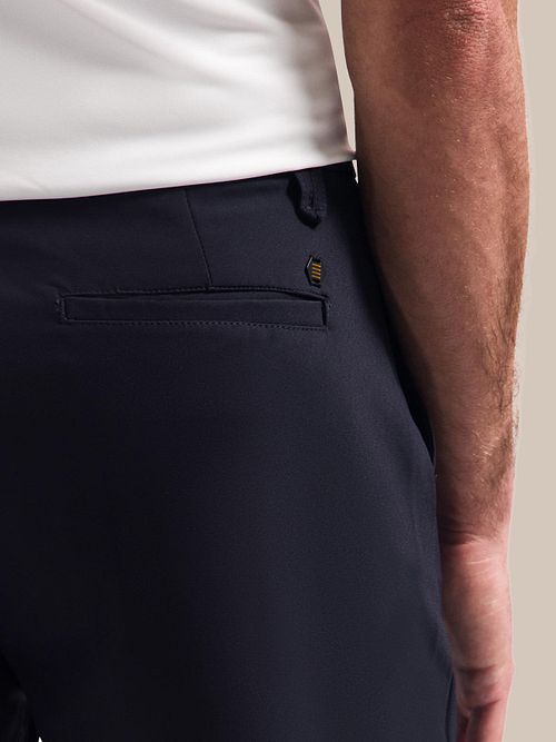No Excess Sedoc Bermuda Chino 4-Way Stretch Navy Model / Detail