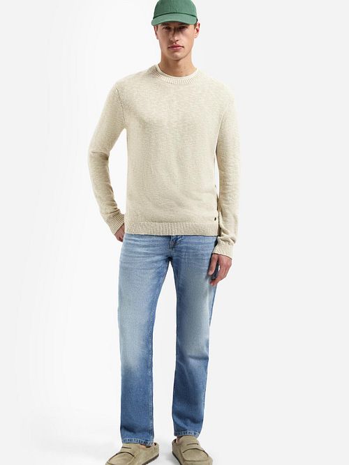 No Excess Pull Slub Beige Model / Voorkant