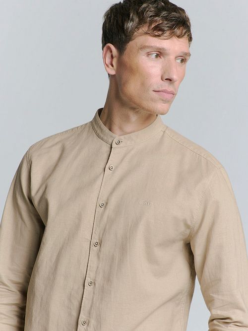 No Excess Skjorte i Linnedblanding Beige Model / Voorkant