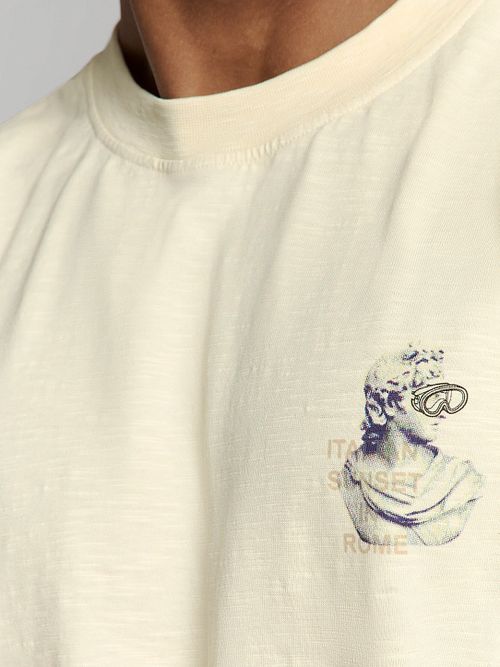 No-Excess T-skjorte Slub med plasserte trykk i kremfarget Model / Detail
