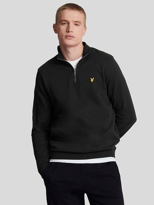 Lyle & Scott Sweat Half Zip Pull Noir Model / Voorkant