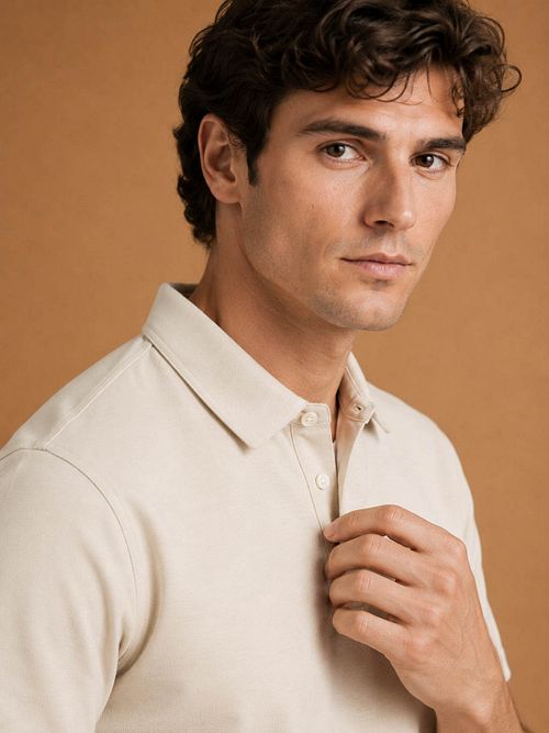 King Essentials The James Polo Shirt Ecru Model / Detail