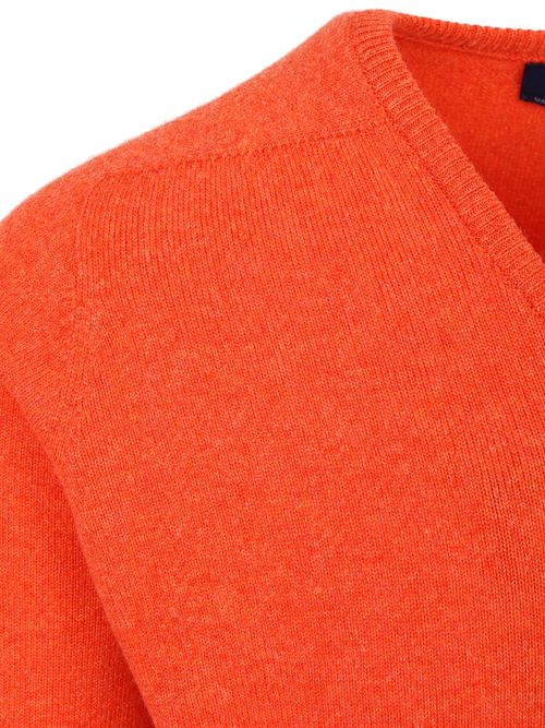 William Lockie V-Neck Lambswool Inferno