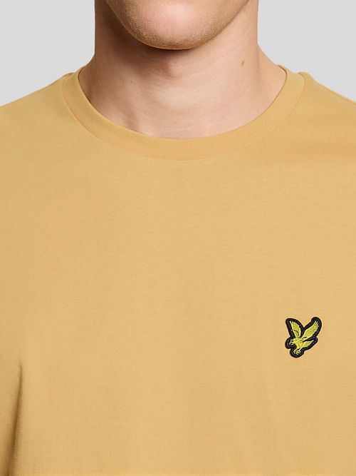 Lyle and Scott T-shirt Honeycomb Oranje Model / Detail