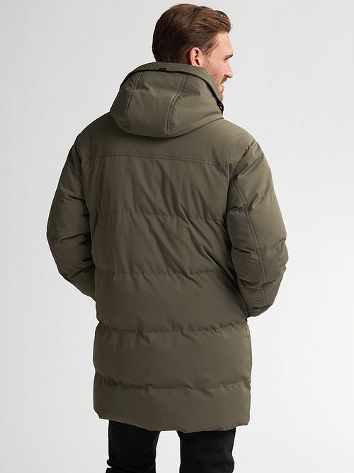 Petrol Vermont Parka Verde Model / Achterkant