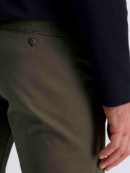 Pierre Cardin Chino Castres Olivgrün Model / Detail