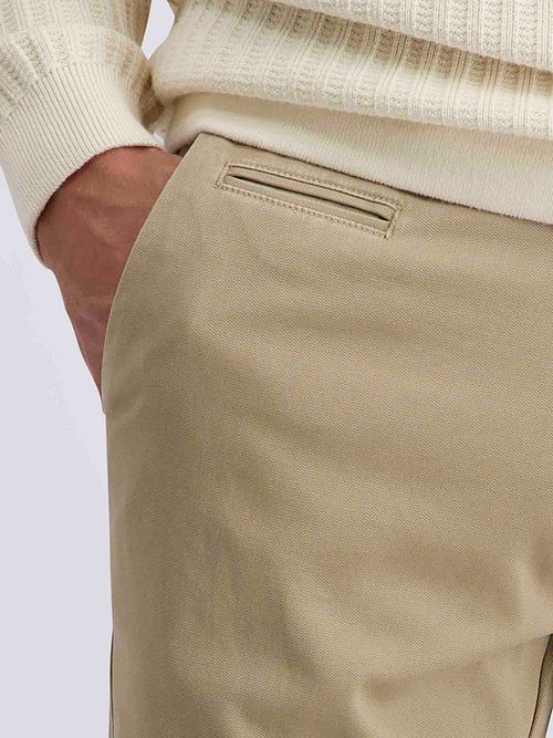 Chino Pierre Cardin Castres Beige Model / Detail