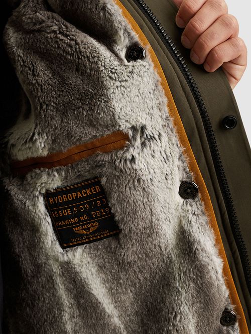 PME Legend Hydropacker Parka Olive Green Model / Detail