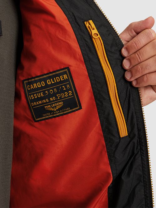 PME Legend Jakke Cargo Glider Sort Model / Detail