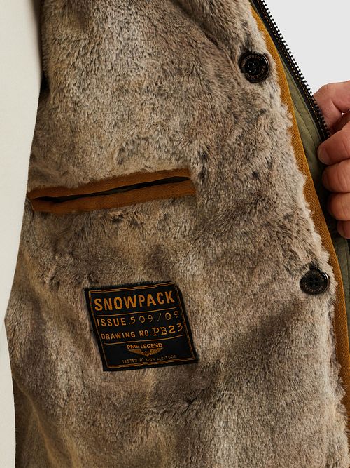 PME Legend Jas Snowpack Icon 2.0 Olijfgroen Model / Detail