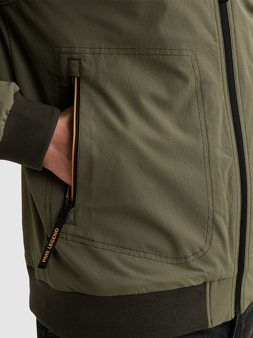 PME Legend Stretch Flight Cazadora Olive Model / Detail