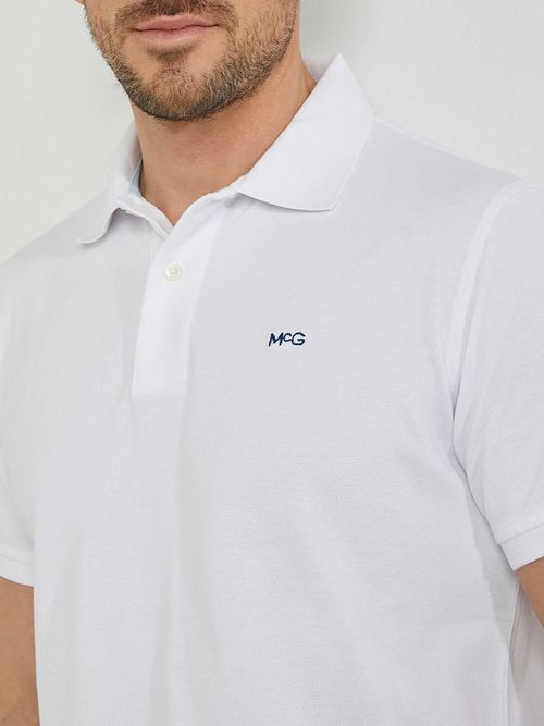 Polo Piqué McGregor Bianco Model / Detail