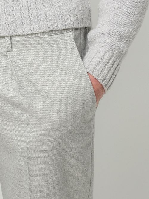 Profuomo Chino Flannel Grå Model / Detail