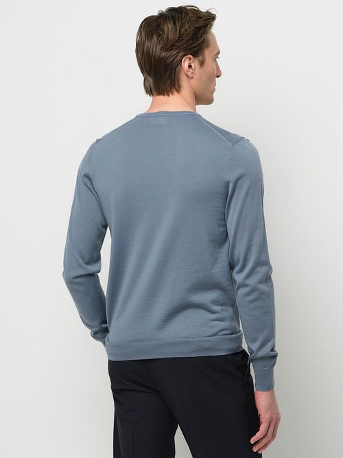 Profuomo Pullover Merinowolle Blau Model / Achterkant
