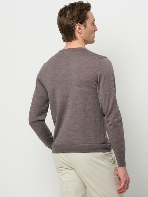 Profuomo rundhalsad merinoullströja Taupe Model / Achterkant