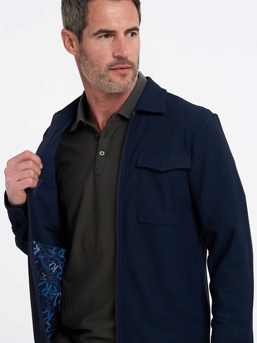 R2 Reise-Overshirt Marineblau Model / Voorkant
