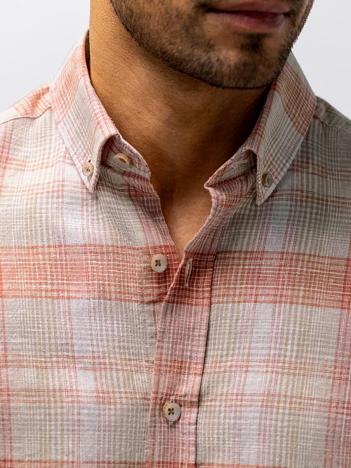 Chemise State of Art à carreaux Rouge Model / Detail