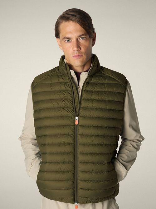 Chaleco acolchado Save The Duck Adam verde oliva Model / Voorkant
