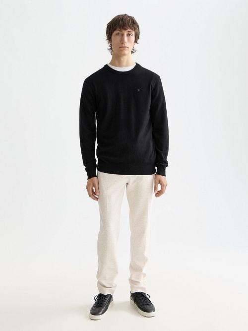 Scotch and Soda Core Pullover Schwarz Model / Voorkant