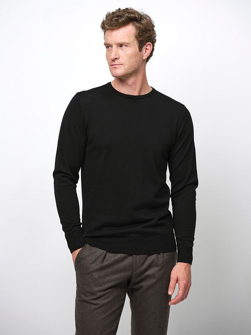 Profuomo Pullover Merinowolle Schwarz Model / Voorkant
