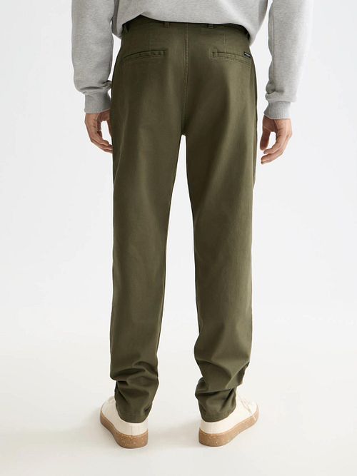 Scotch and Soda Chino Stuart Olijfgroen Model / Achterkant