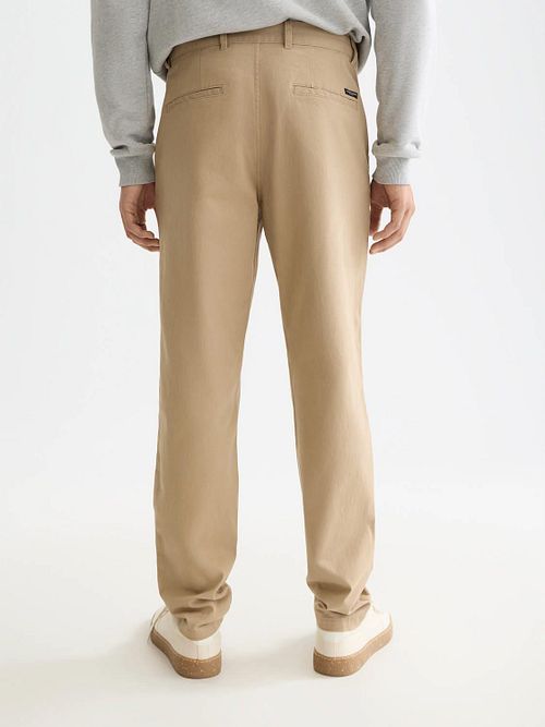 Scotch and Soda Chino Stuart Beige Model / Achterkant
