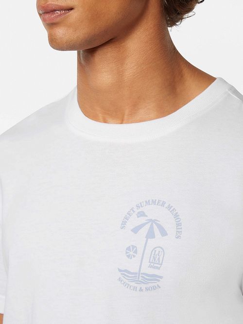 Scotch And Soda Logo T-Shirt Wit Model / Detail