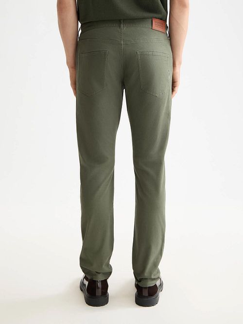 Pantaloni Scotch and Soda Ralston Verde Model / Achterkant