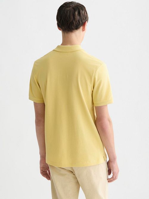 Scotch And Soda Core Piqué Polo Shirt Yellow Model / Achterkant