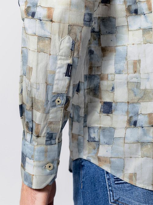State of Art Camisa Casual Estampada Blue Model / Detail